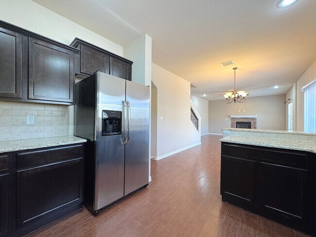 Building Photo - West El Paso 4bed/3bath + office - Refrig ...