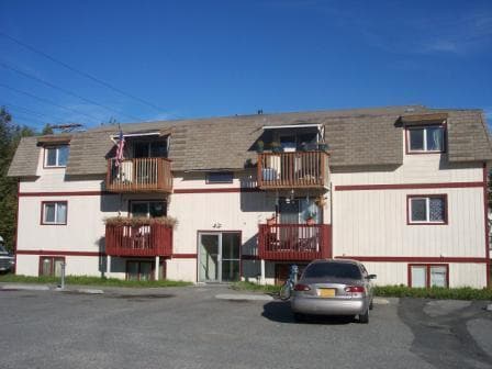 Building Photo - 2213 Lathrop St