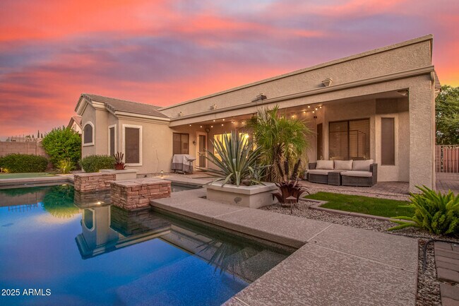 Building Photo - 10502 E Posada Ave