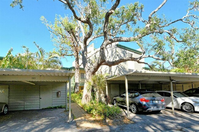 Building Photo - 1601 Bayhouse Point Dr