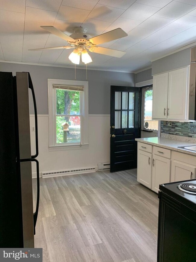 Building Photo - 1009 Tyler Ave