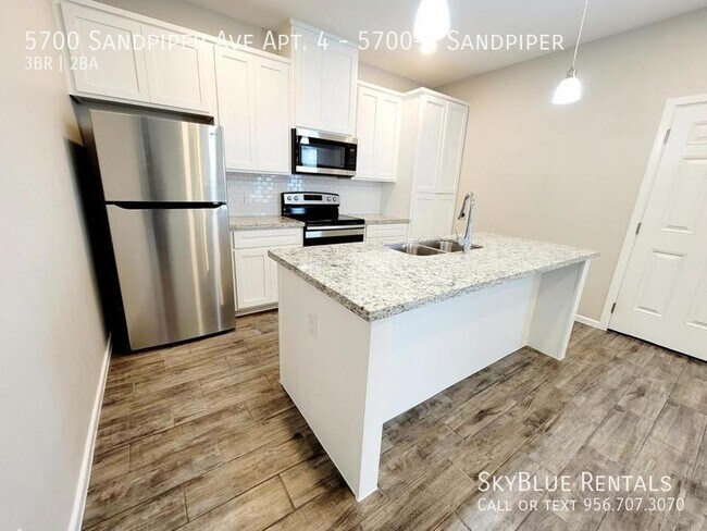 Building Photo - 5700 Sandpiper Ave