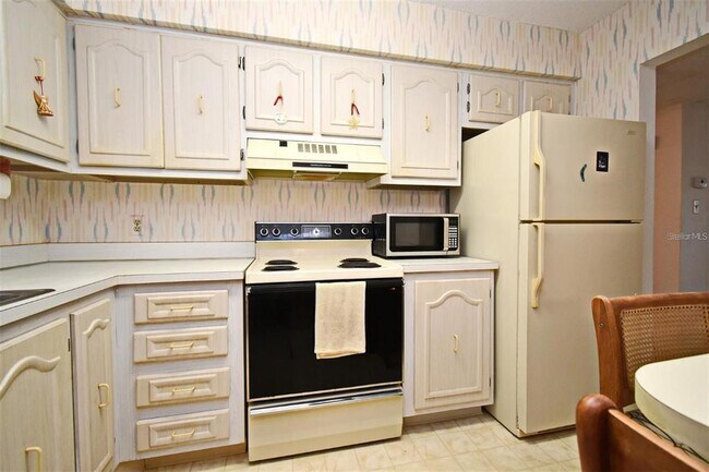 Building Photo - 536 Orange Dr