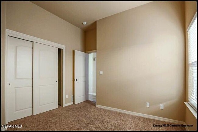 Building Photo - 3642 Grand Bahamas Dr