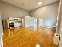 Building Photo - 426 3rd Ave