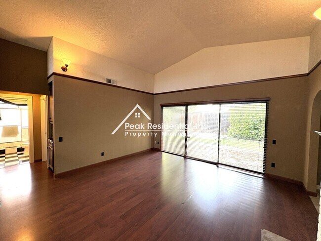Building Photo - 11037 Mammoth River Ct