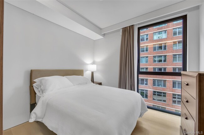 Building Photo - 522 W 29th St