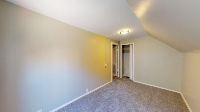 Building Photo - Cudell/West Blvd neighborhood; 4 bedroom/1 bath single family house for rent!