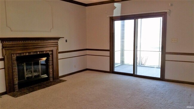 Building Photo - 2939 Woodside Ct