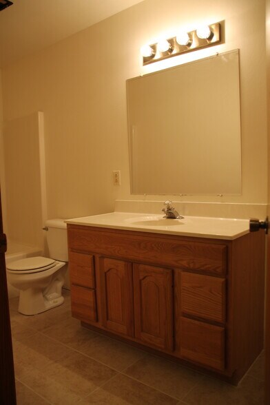 Bathroom #1 - 648 S Burr Oak Ave