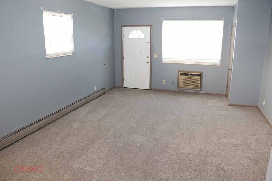 Building Photo - 418 Glenwood Rd