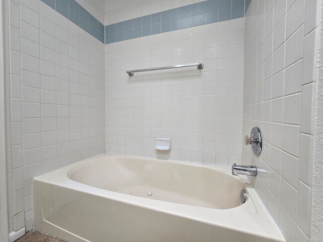 Building Photo - 4223 Sundance St