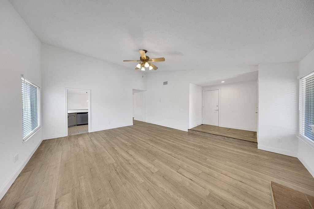Building Photo - 7750 Perlite Ct