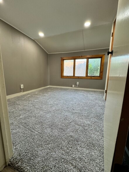 Bedroom - 5 Soccio St