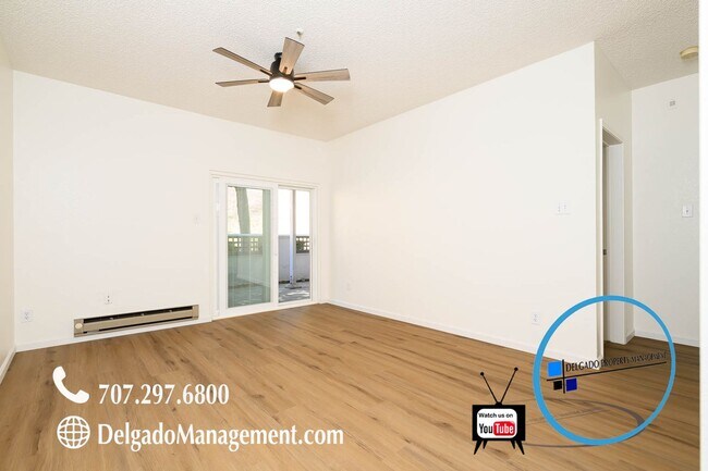 Building Photo - Glen Cove! Large one bedroom condo