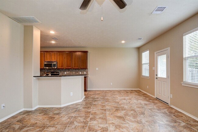 Building Photo - 23 Fairlee Ct