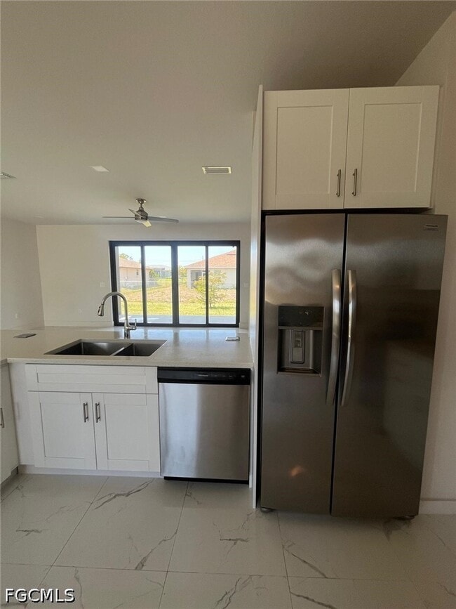 Building Photo - 1832 NW 22nd Pl