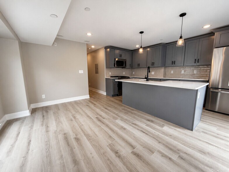 Building Photo - 809 N 17th St