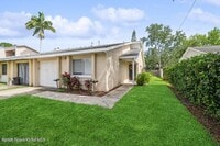 Building Photo - 2418 Delys St