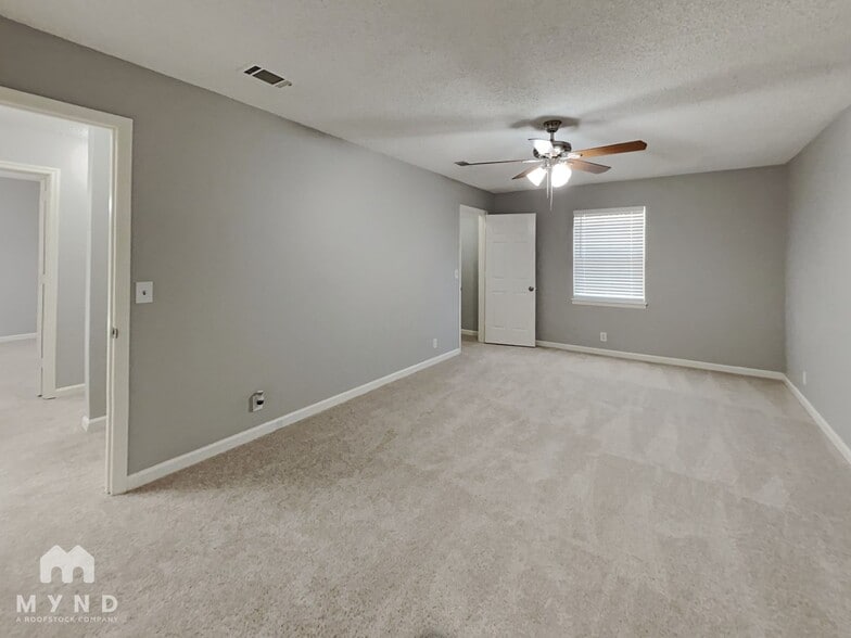 Building Photo - 2981 Owendale Dr