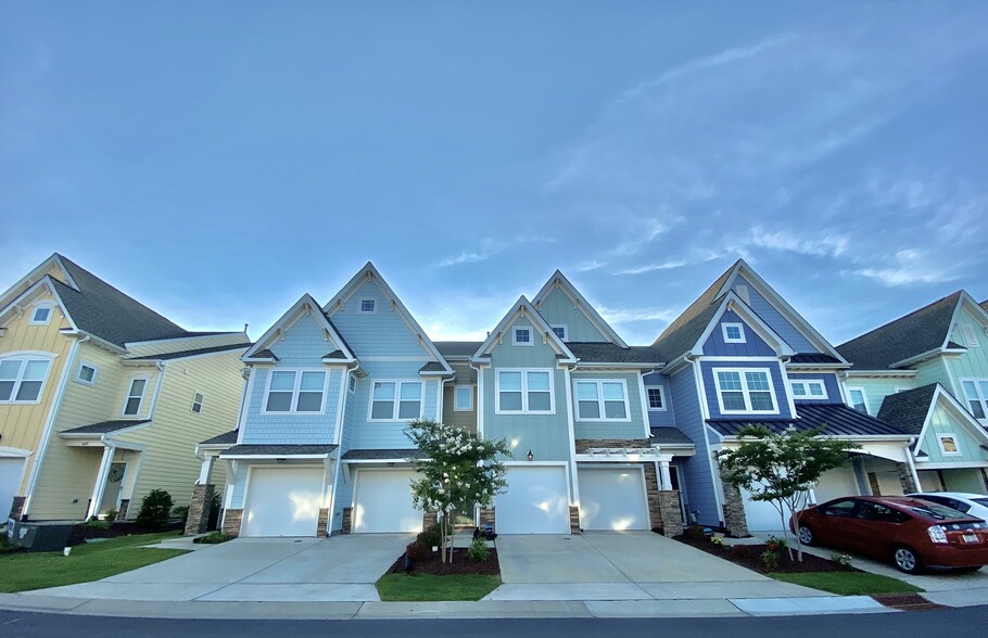 Building Photo - 615 Metro Sta