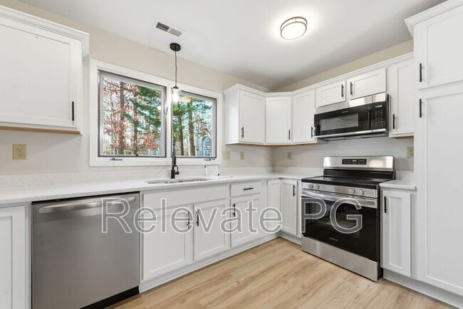 Building Photo - 12916 Copperas Ln