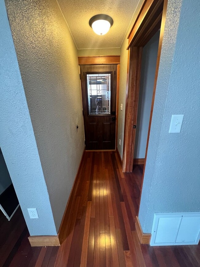 Building Photo - 1414 Jefferson St