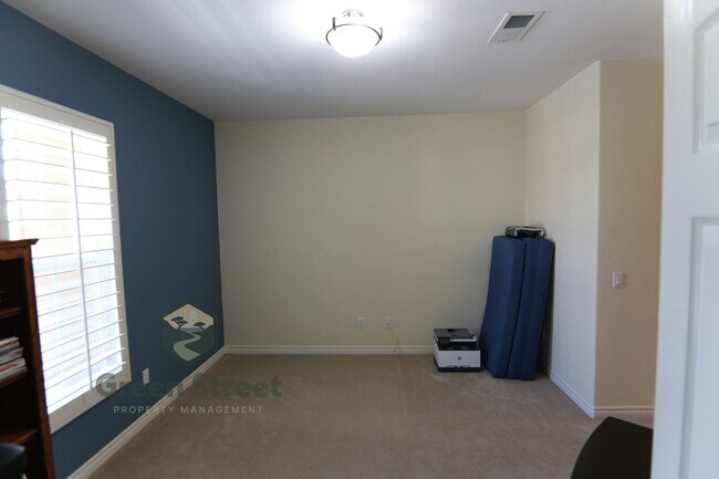 Building Photo - 2975 W.Evans Rd