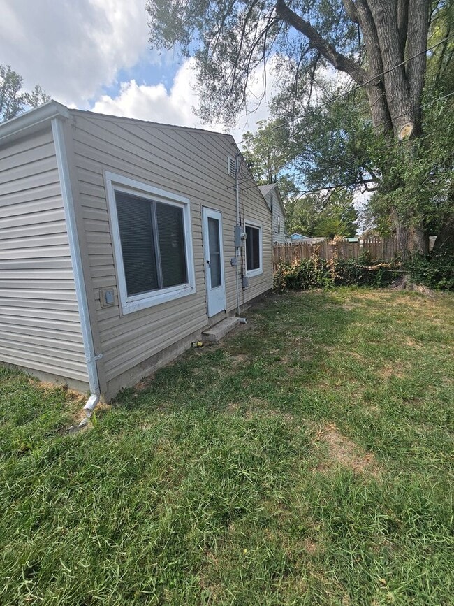 Building Photo - Beautiful 3BD/1BA