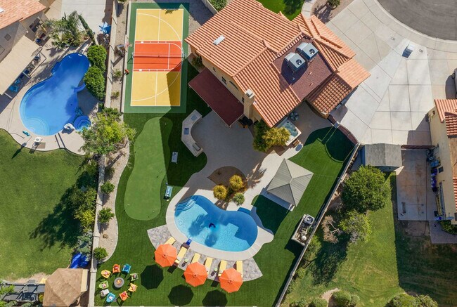 Building Photo - 7804 W Pershing Ave