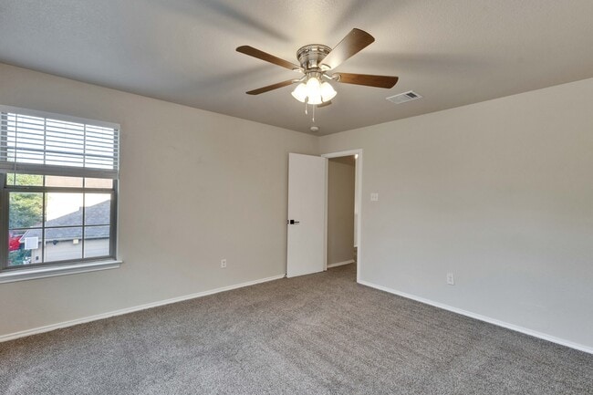 Building Photo - 6305 Roseborough Dr