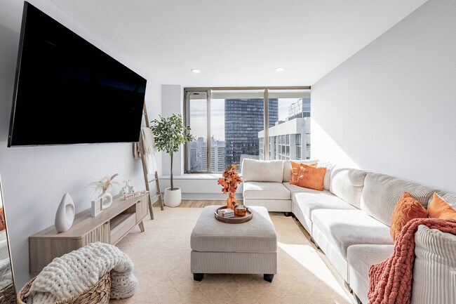 Building Photo - 5455 N Sheridan Rd