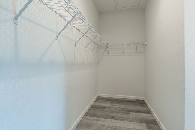 Building Photo - 5347 Vista Lago Dr
