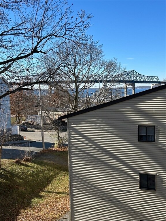 Building Photo - 120 Walnut St