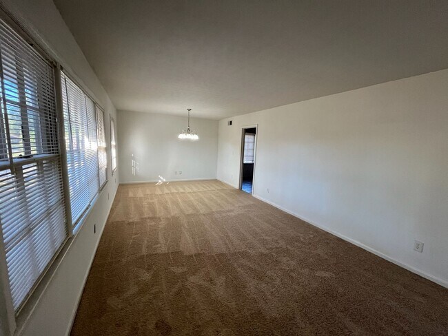 Building Photo - Charming Home In Columbus, GA Off Of Reese...
