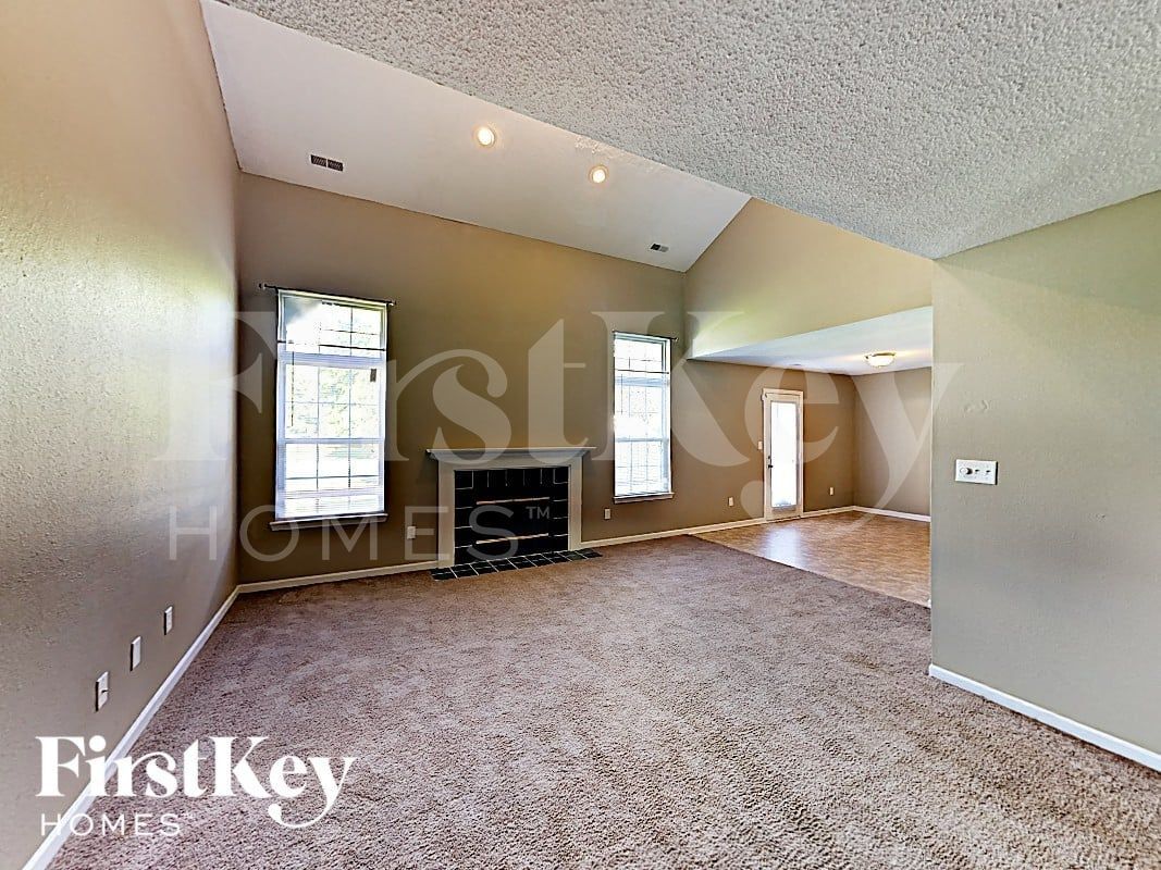 Building Photo - 353 Watercress Way