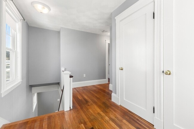 Building Photo - 42 Phillips Rd