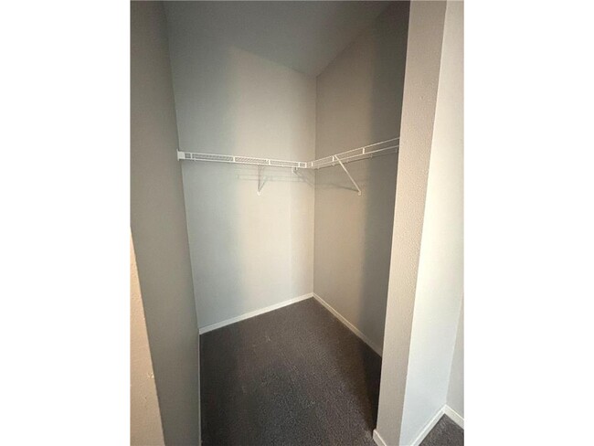 Building Photo - 1901 Pirate Dr