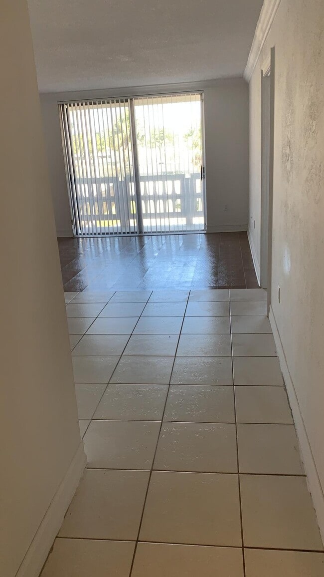 Building Photo - 15600 NW 7th Ave