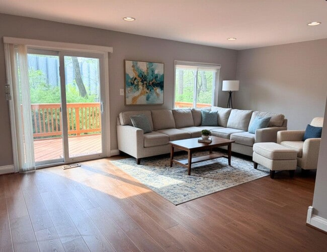 Building Photo - 3034 Sugar Ln