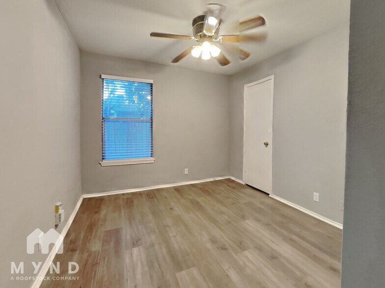 Building Photo - 6006 Ashley Spring