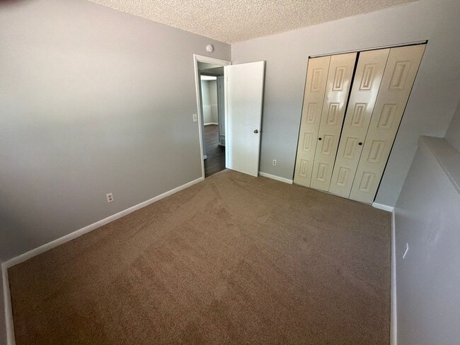 Building Photo - 4469 E Pikes Peak Ave