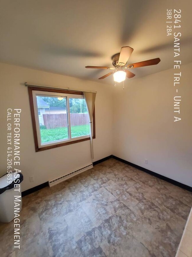 Building Photo - Charming 3 bedroom-Lower Unit in Racine