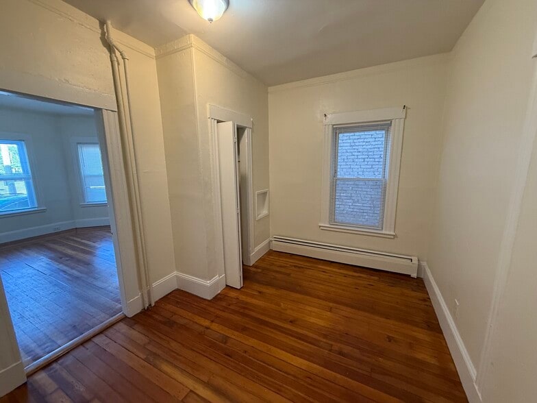 Building Photo - 86 Prentiss St