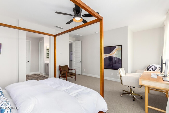 Building Photo - 2029 W Kinfield Trail