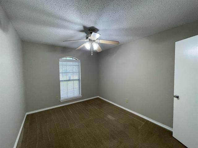 Building Photo - 6109 Kingswood Dr