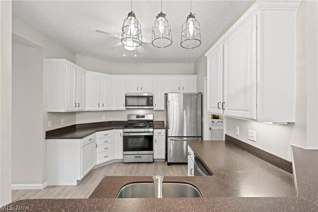 Building Photo - 2547 Wyndgate Ct