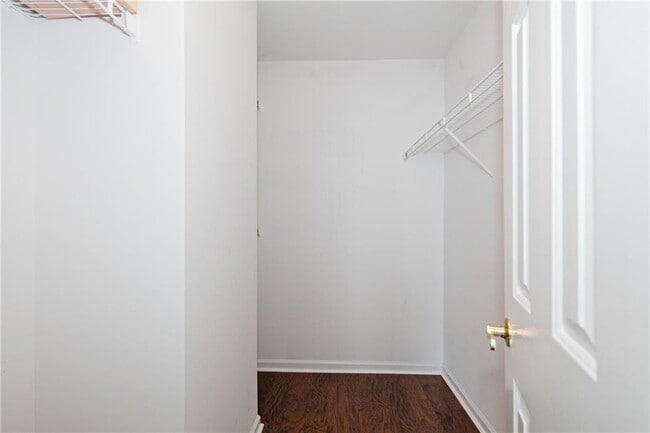 Building Photo - 4248 River Green Dr NW