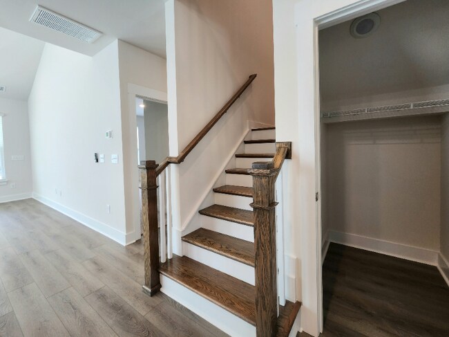 Building Photo - 499 Ml Pk Wy
