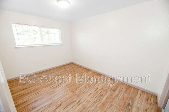 Building Photo - 1640 Barrus Ave